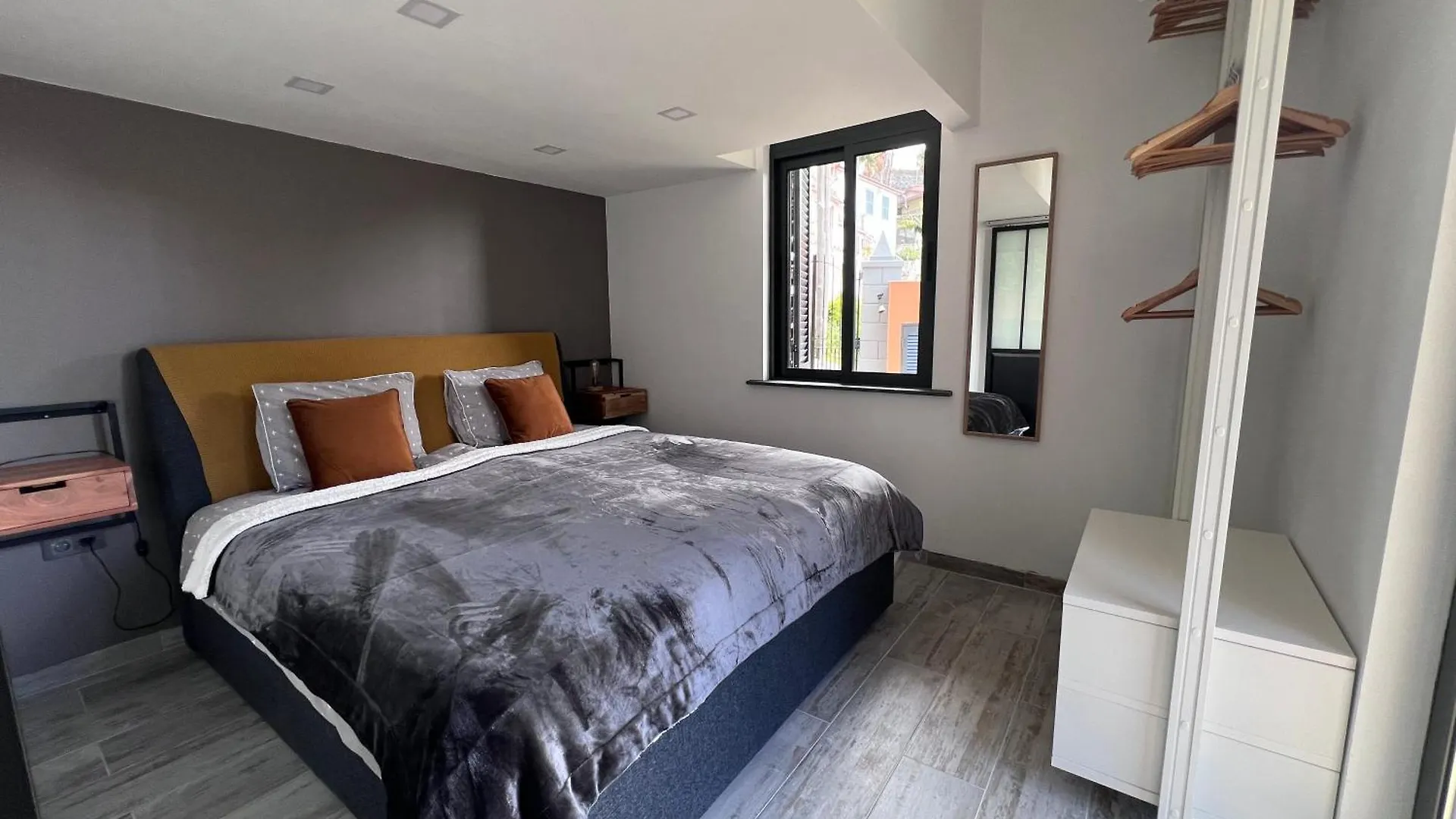 펜션 푼샬 Casa Flor Do Monte 빌라